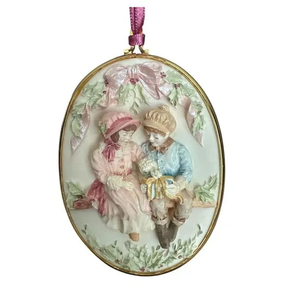 Hallmark 1993 Sharing Christmas Collector’s Club Ornament Porcelain No Stand - Picture 2 of 4